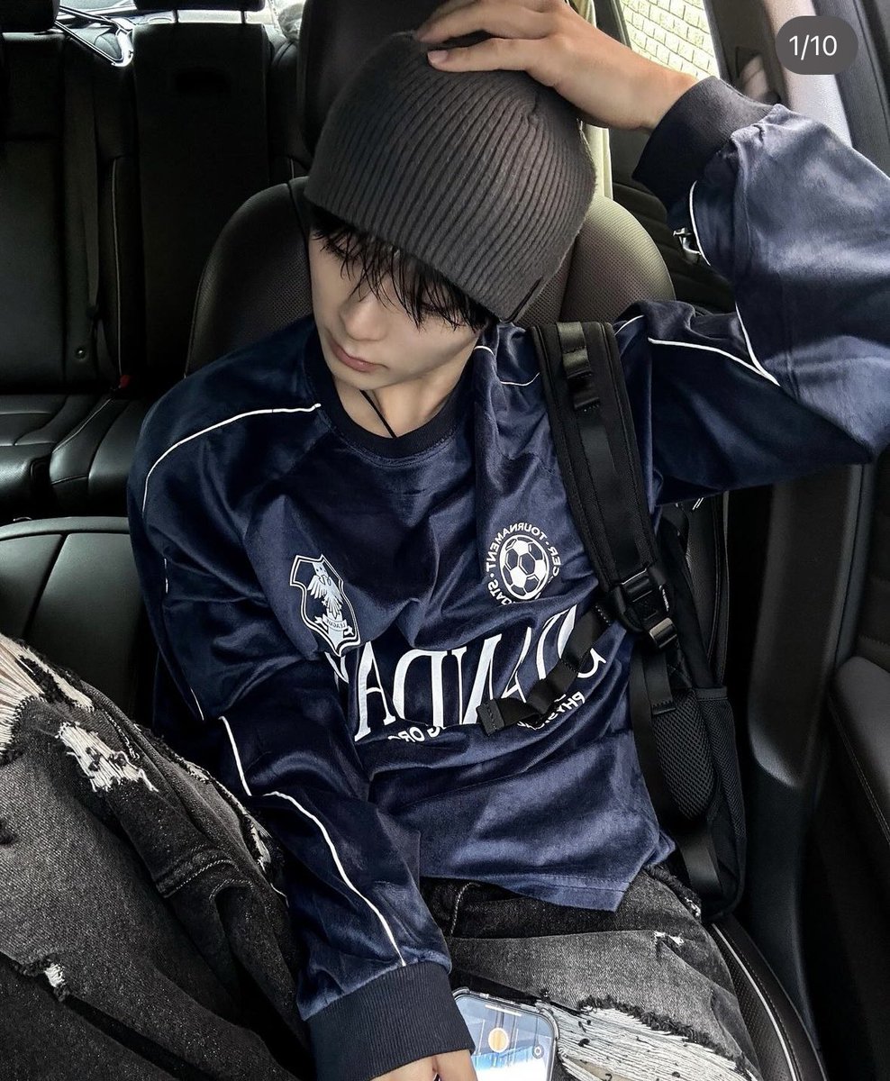 uroboros100's tweet photo. マッチングアプリにいたら
女子大生がすぐ股を開くプロフ写真4選 https://t.co/sILeIu0Fhy