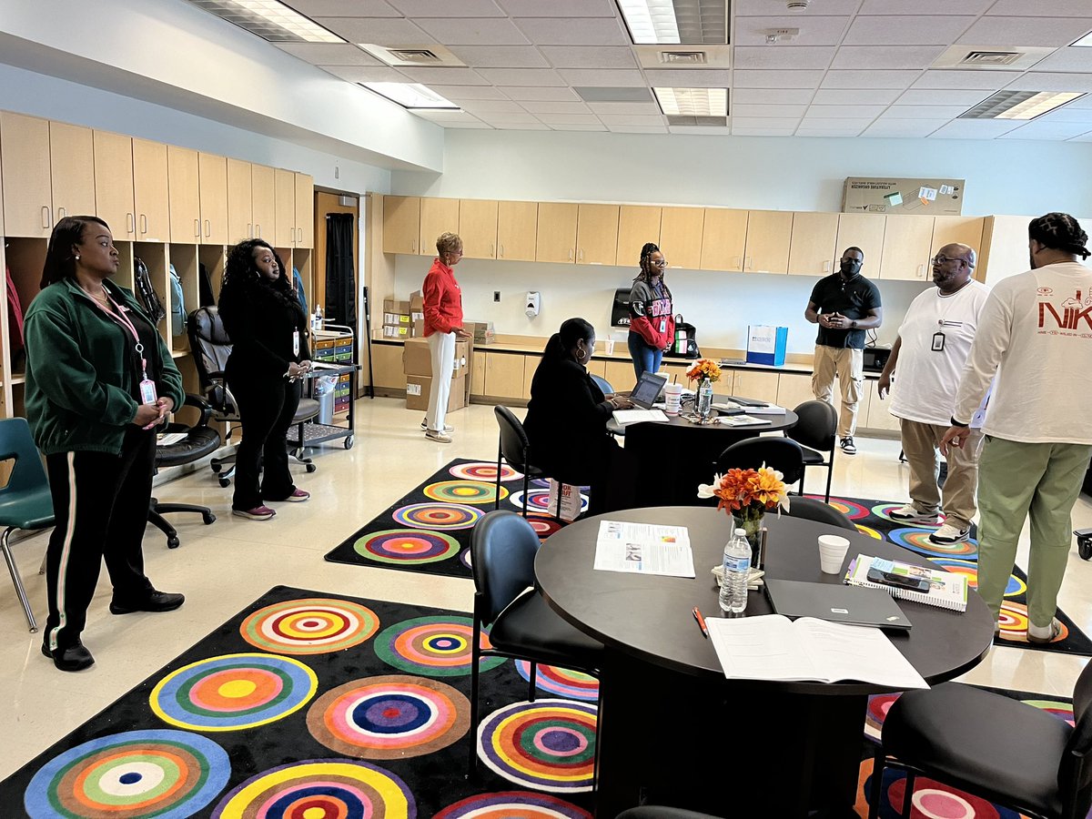 Mar_AdamsPPS's tweet image. Committed to lifelong learning!
Our Behavior Support Team just completed CPI training, enhancing our skills to provide greater support for students, teachers, and administrators across @PortsVASchools
Together, we create safer, more supportive learning environments
#PPSSHINES