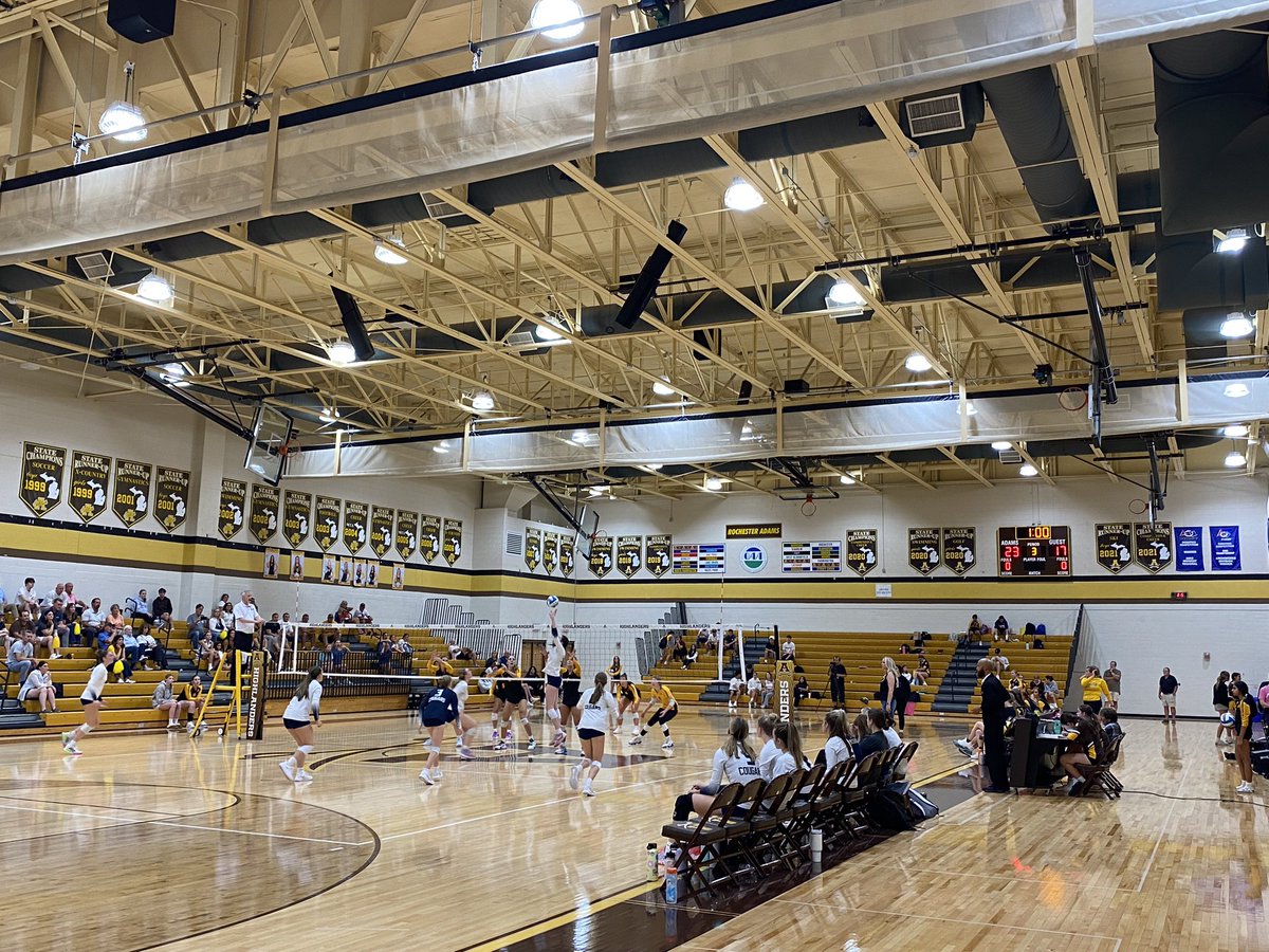 Great night for cross town volleyball! Stoney Creek @ Adams. <a href="/WeAreSCHS/">Stoney Creek High School</a>