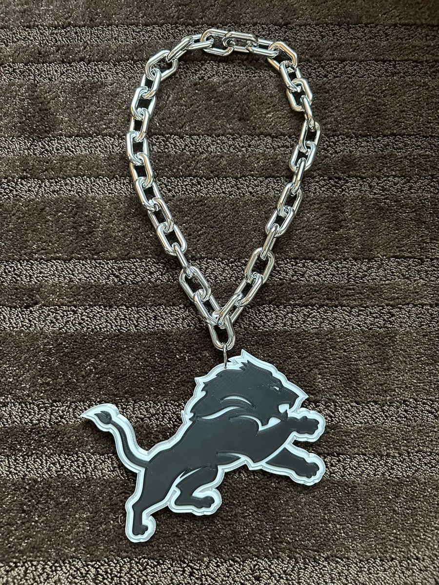 LionsRoyalty's tweet photo. 🚨#LIONS LOGO NECKLACE GIVEAWAY🚨

I'm partnering with @GinoAssenmacher to giveaway a Lions necklace of your choice (options below)

TO ENTER:
🔹Follow @LionsRoyalty and @GinoAssenmacher 
🔹RT and Like this tweet

Winner chosen Saturday night at 10pm EST!

#OnePride https://t.co/jWlB4tre8d