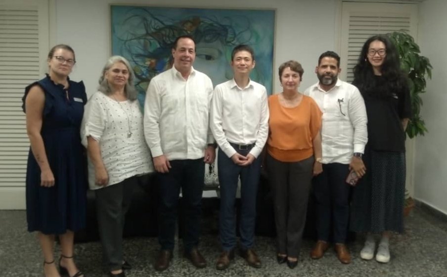 🇨🇺 Nos reunimos con el Gerente Principal del Parque Industrial China-Latinoamérica (PICLA), proyecto que busca fortalecer la cooperación entre ambas regiones en sectores estratégicos, entre ellos el de #Salud.

Evaluamos acciones que con ese objetivo podemos realizar de conjunto.