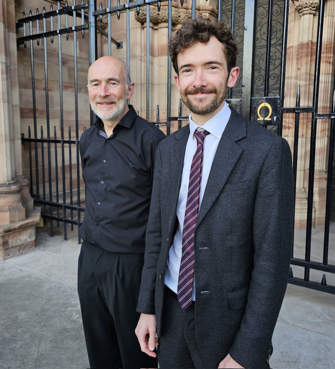 Hereford Cathedral tweet media