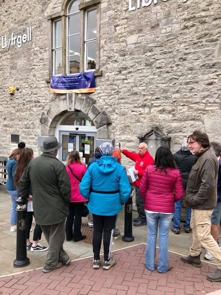 Neges bwysig 📣Important notice

This Saturday morning’s tour is now FULL !

If you’re thinking of joining one of the other tours, and talks, this weekend PLEASE contact the Library tomorrow (Wed) to avoid disappointment. (Library closed then until 12:30 Friday)
📞 01745 816313