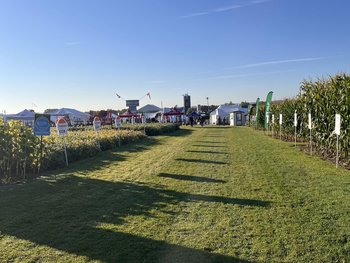 SoilOptix's tweet image. That’s a wrap on #COFS24! 🌱🚜

Thank you to everyone who visited us at our booth at Canada&apos;s Outdoor Farm Show last week. It was a very productive three days of connecting, learning, and sharing insights about precision agriculture, soil health, and how #digitalsoilmapping can…