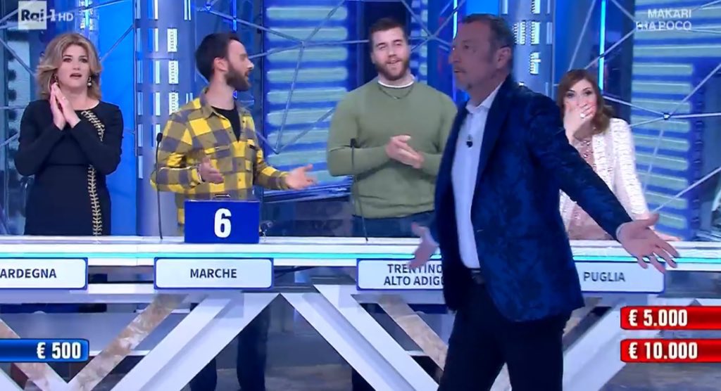 sweatvante's tweet image. cioè questo ha deciso di uscire da solo perché la sua fidanzata non ha accettato di farsi umiliare per tutta la durata del percorso e non gli ha permesso di sfruttare l’occasione per la fama. ALLIBITA
#temptationisland