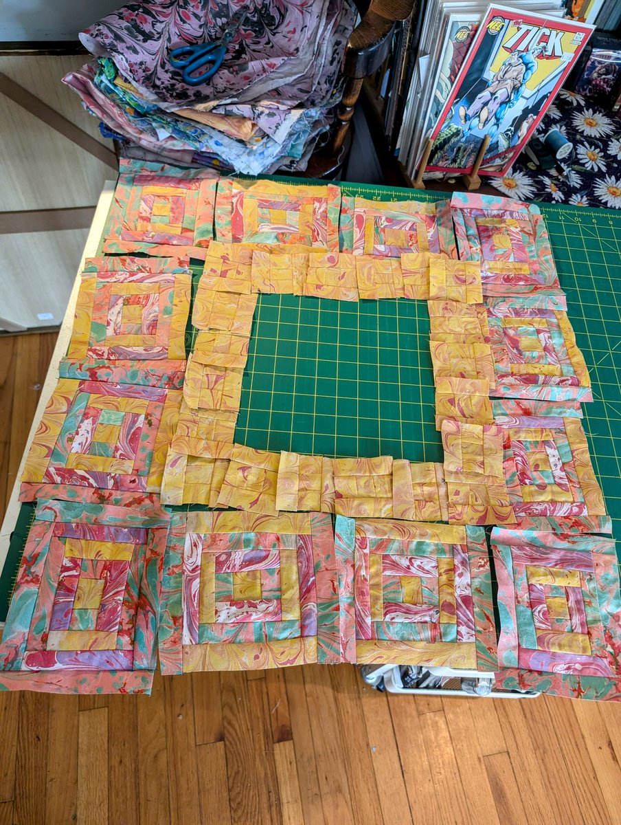 ratshien's tweet photo. More quilt progress https://t.co/dDr2DXsAPt