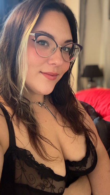 Would you let Me hold you down and bite you until you scream if I gave you forehead kisses after? https://t