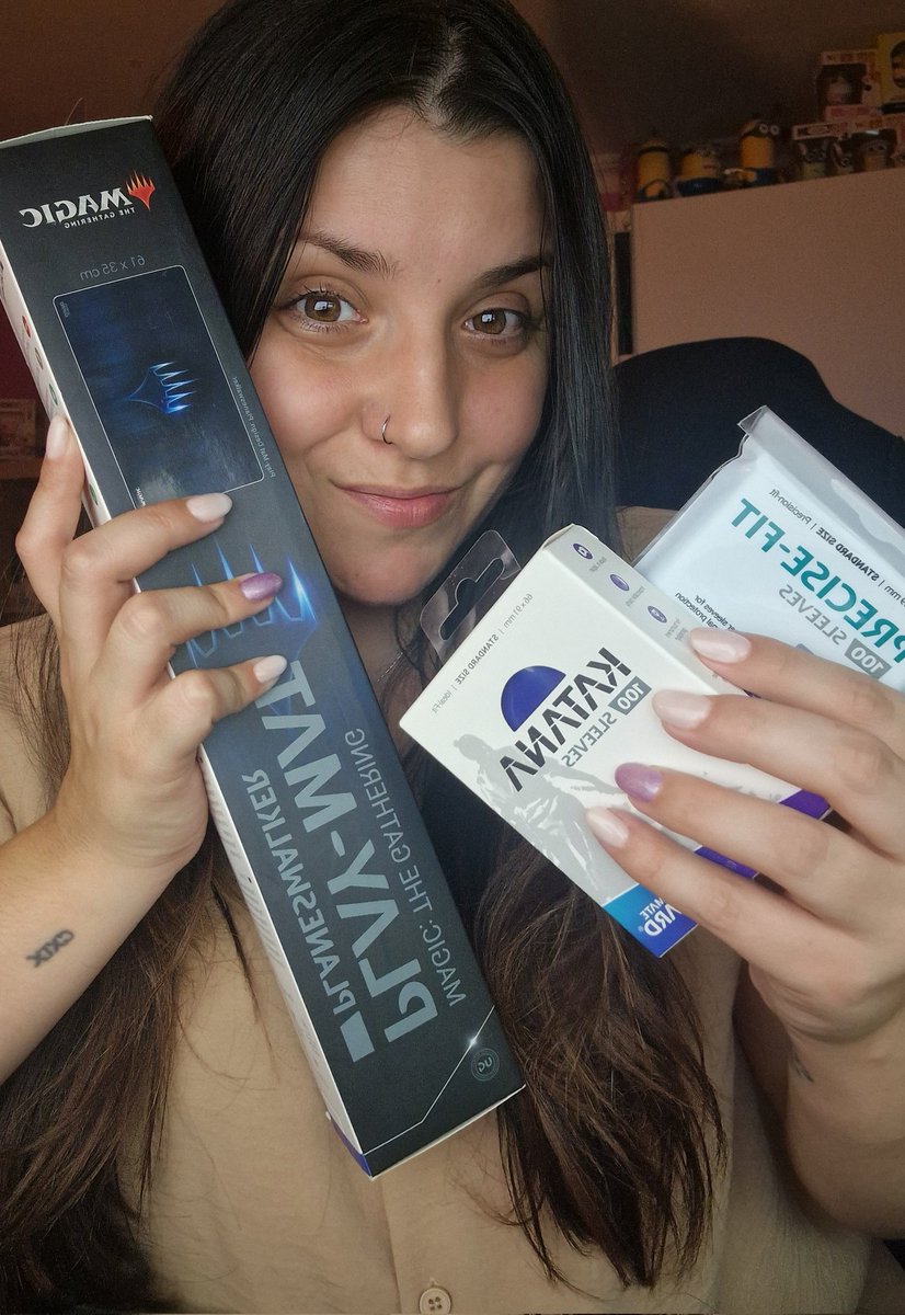 1 SORTEO 2 GANADORES🏆

Gracias a Oliveros por este sorteazo🥳

1º Tapete símbolo Planeswalker
2º Fundas Katana + paquete perfect

Para participar:
-RT🔁❤️
-Follow <a href="/CarlosOlivetti/">Carlos Oliveros</a> y a mí✅️

Recordad que hace stream todas las semanas y tenéis sus vídeos en su canal de YouTube🥰