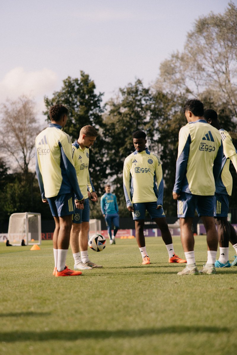 AFCAjax's tweet photo. H4TO

#ajafor https://t.co/VmtKhrDeG2