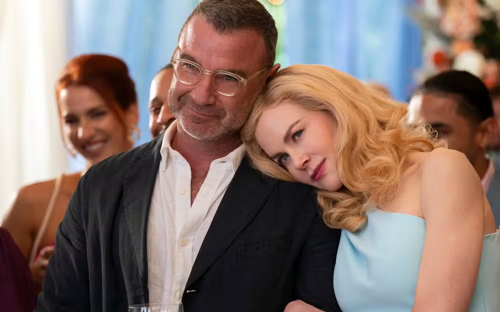 milyunaseries's tweet image. Finiquitada la miniserie #ThePerfectCouple en @NetflixES, es cierto que es un thriller muy normalito pero entretenido, y el peso de la serie para mí lo llevan Kidman, Schereiber y Fanning, me parecen los mejores personajes y los que dan los mejores momentos. #LaParejaPerfecta
