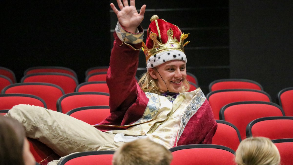 The Constitution may be almost 250 years old, but hey, it’s still cooler than ever! 😎📜 Our 3rd graders proved that today as they traveled to Milford High School to dive into the timeless teachings of American history for Constitution Day! 🇺🇸✨