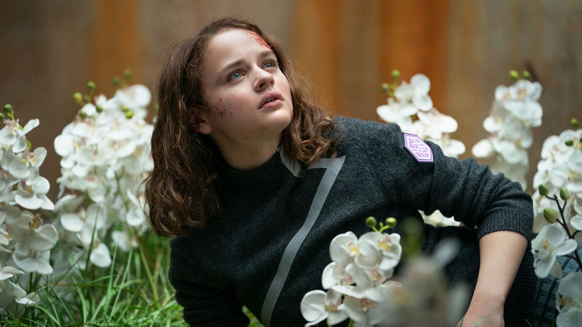 fangirlish's tweet image. Scott Westerfeld's Netflix movie #Uglies is the most cliched thing we've ever watched. But at least we laughed. Read our review HERE: fangirlish.me/4d8j7Av