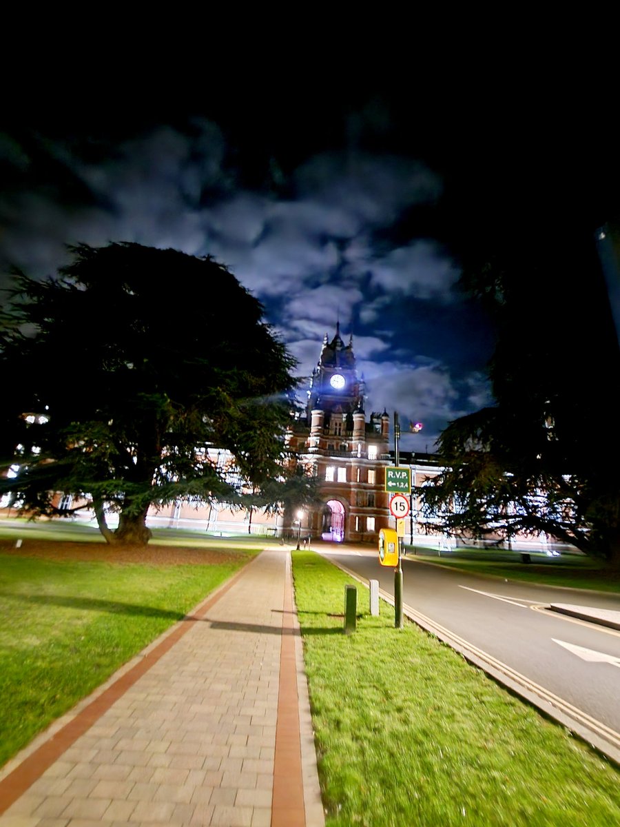Our stunning campus becomes even more magical at night!
<a href="/RoyalHolloway/">Royal Holloway</a>