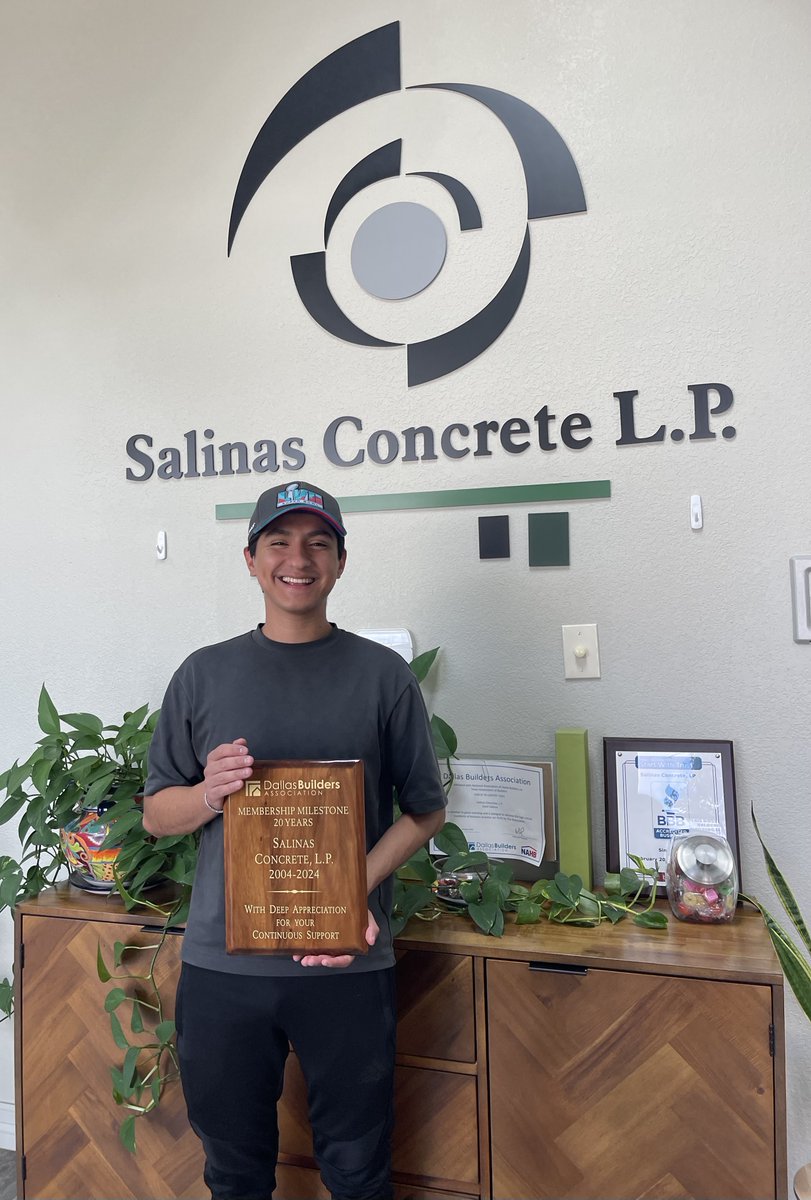 Alex Salinas with Salinas Concrete, L.P.  was presented with a Membership Milestone plaque in honor of 20 years of continuous membership.
Thank you for your membership!
#dallasbuildersassociation #20years