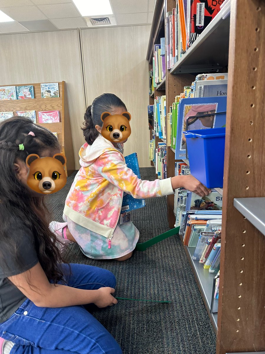 It’s our favorite day… LIBRARY DAY! 🥳📚