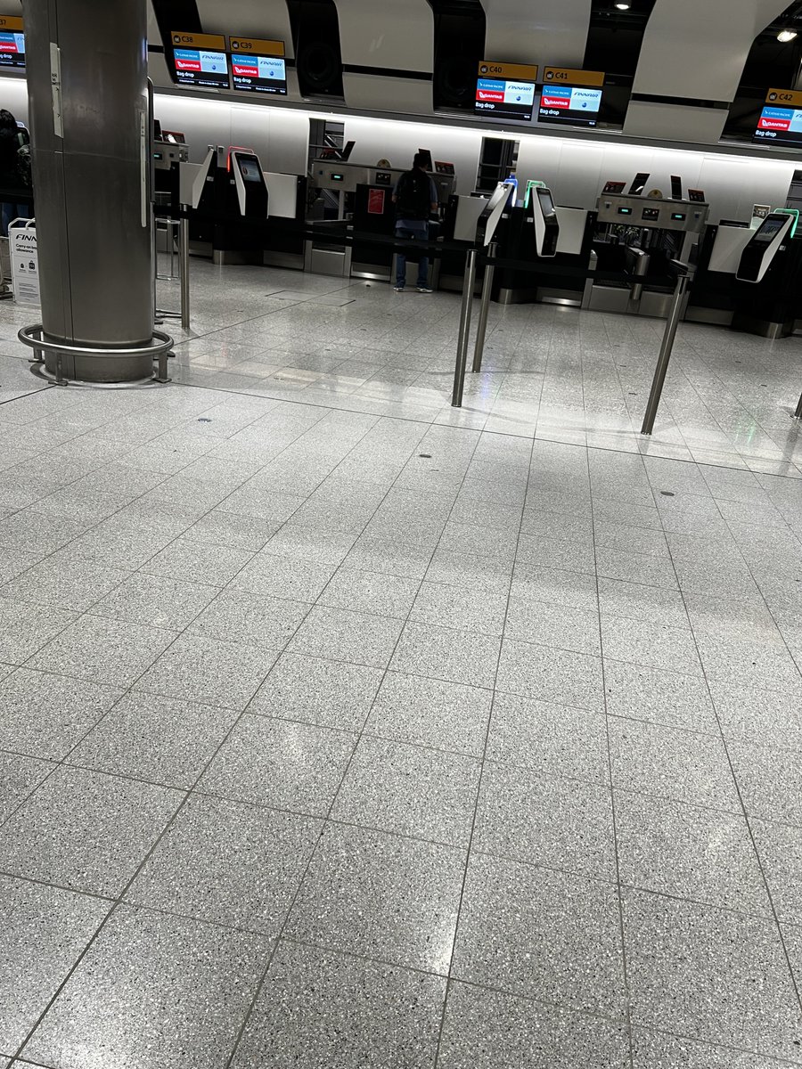 GettingWorse's tweet image. All these self service check ins and luggage weighing must be a nightmare for the elderly who don’t travel often. 
Flight delayed.