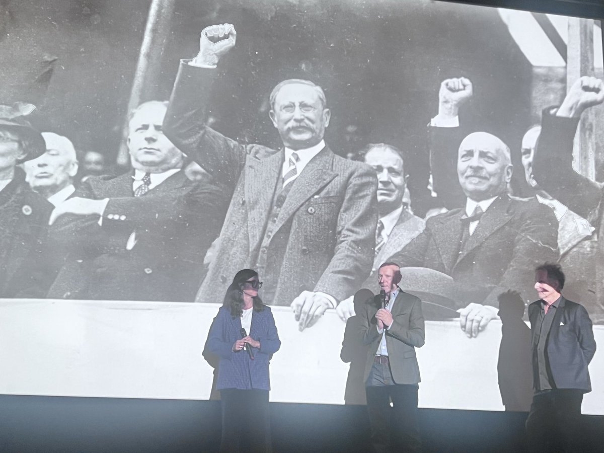 « Blum, une vie héroïque », le formidable podcast <a href="/franceinter/">France Inter</a> de <a href="/Philco750062/">Philippe Collin</a>, désormais un documentaire (en 4 épisodes diffusés dimanche soir sur France 5)

Indispensable pour saisir l’entièreté d’un homme au service du socialisme démocratique, qui lie radicalité et valeurs.