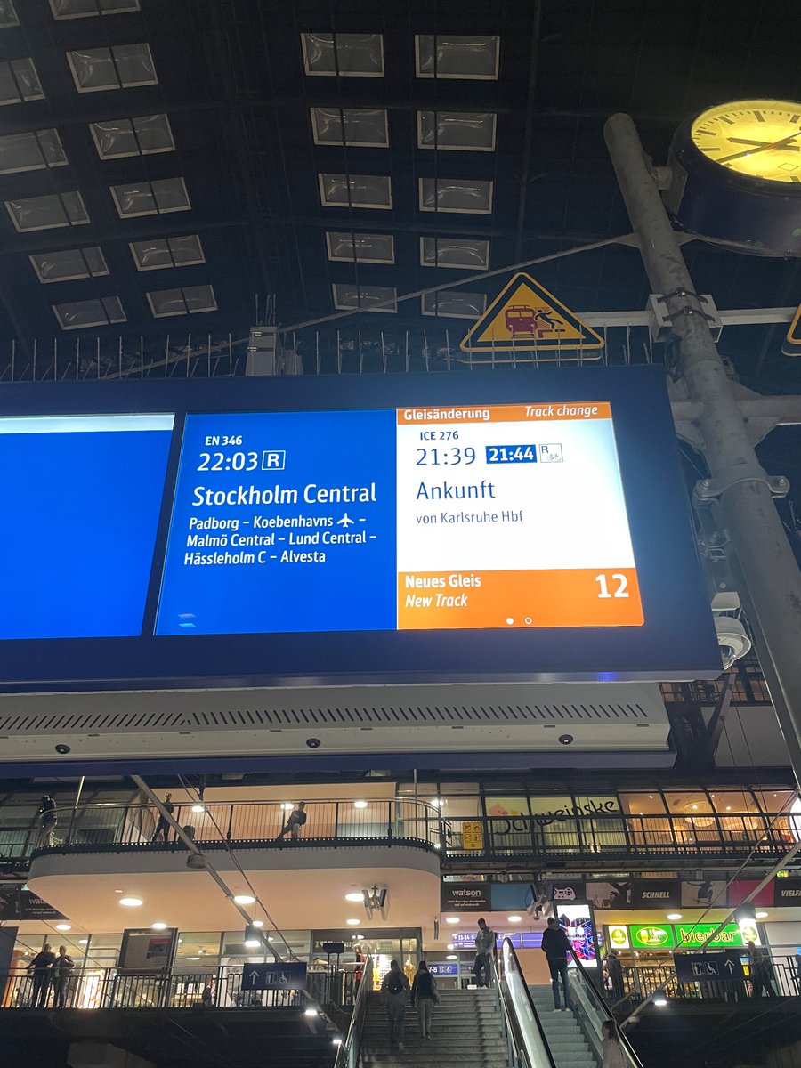 Tom Hall (@tomhalltravel) on Twitter photo Not only back on the Hamburg to Stockholm night train but <a href="/ayranundspeck/">Arian nicht alle Berndts sind Faschos</a> himself just checked my ticket! True EuroNight nerdery… Not only back on the Hamburg to Stockholm night train but <a href="/ayranundspeck/">Arian nicht alle Berndts sind Faschos</a> himself just checked my ticket! True EuroNight nerdery…