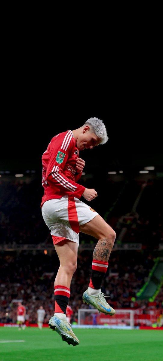 CantonasMind's tweet photo. If you're a Manchester United fan, Retweet and comment ❤️❤️❤️ let's follow you https://t.co/bwmIHWYFXQ