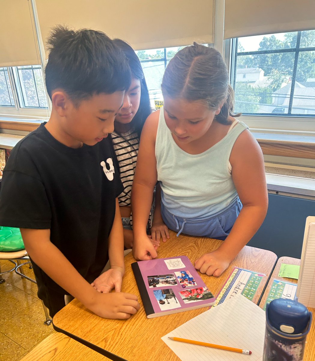Museum Walk to check out our classmates’ decorated Writer’s Notebooks. Looking for some inspiration to kick off our narrative writing unit! #Proud2BNHPGCP
