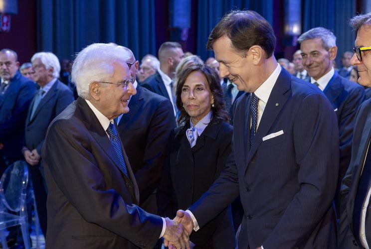 Stasera anche il Presidente della Repubblica Sergio Mattarella presente al grande evento per i 115 anni di Acea ‘Il futuro dell’acqua, garanzia di sviluppo al servizio del Paese’
#Acea115 <a href="/AceaGruppo/">Acea Gruppo</a>
