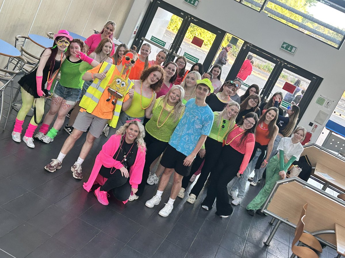 Mrs Ronnay tweet media