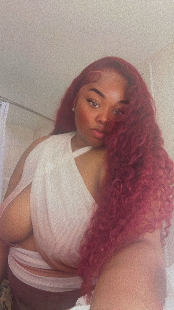 Allamericanlyn's tweet photo. Okay hey whores .. na byeeee 😙 https://t.co/Q4lSVtTHCB
