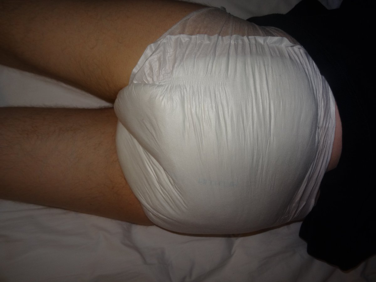 inconliving's tweet photo. Age Co Maxi Nappies from Age Concern are suprisingly thick and very suprised to find they dont have a wetness indicator. Cloth backed but website claim they hold 4000ml. Anyone have any idea what other brand this may be based off? #incontinence #incontinent #bedwetting #ageCo https://t.co/z9QK2LHph8
