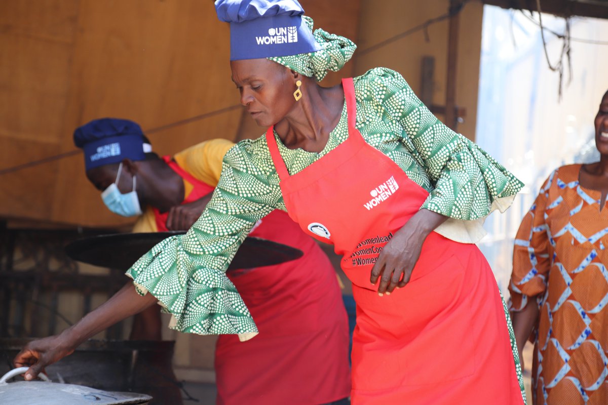 unwomenNG's tweet photo. Practical methodologies to restore hope!
@unwomenNG is empowering women-led CSOs to spearhead emergency response efforts. From providing 8,000 meals &amp; safe spaces for displaced women and girls, these women are leading the charge in response and recovery. #MaiduguriFloods https://t.co/CqzPqwdsG0