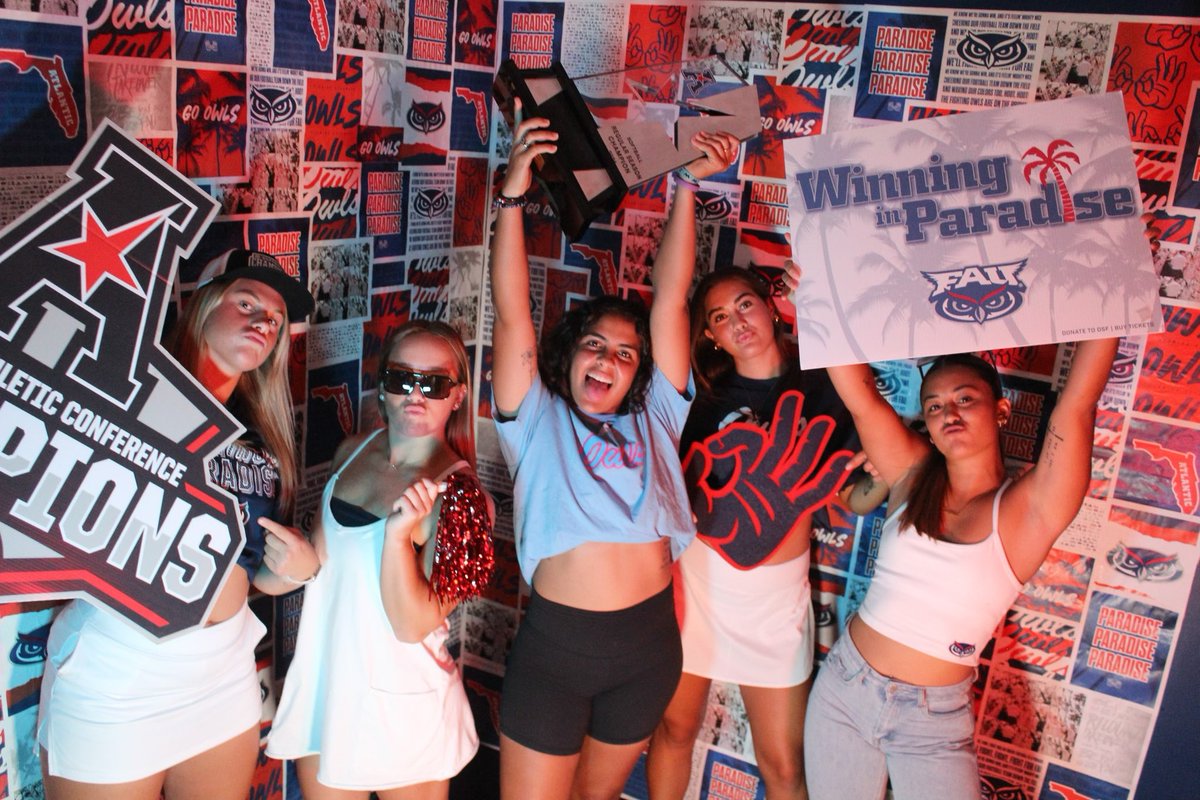 FAUSoftball's tweet image. Winning in Paradise 📸