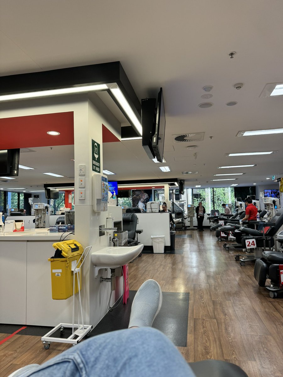 Steph__Paige's tweet image. The best parking hack. 7am blood donations in the CBD = free parking for my CBD errands 🩸🩸🩸 #LifeHacks #moneyhacks