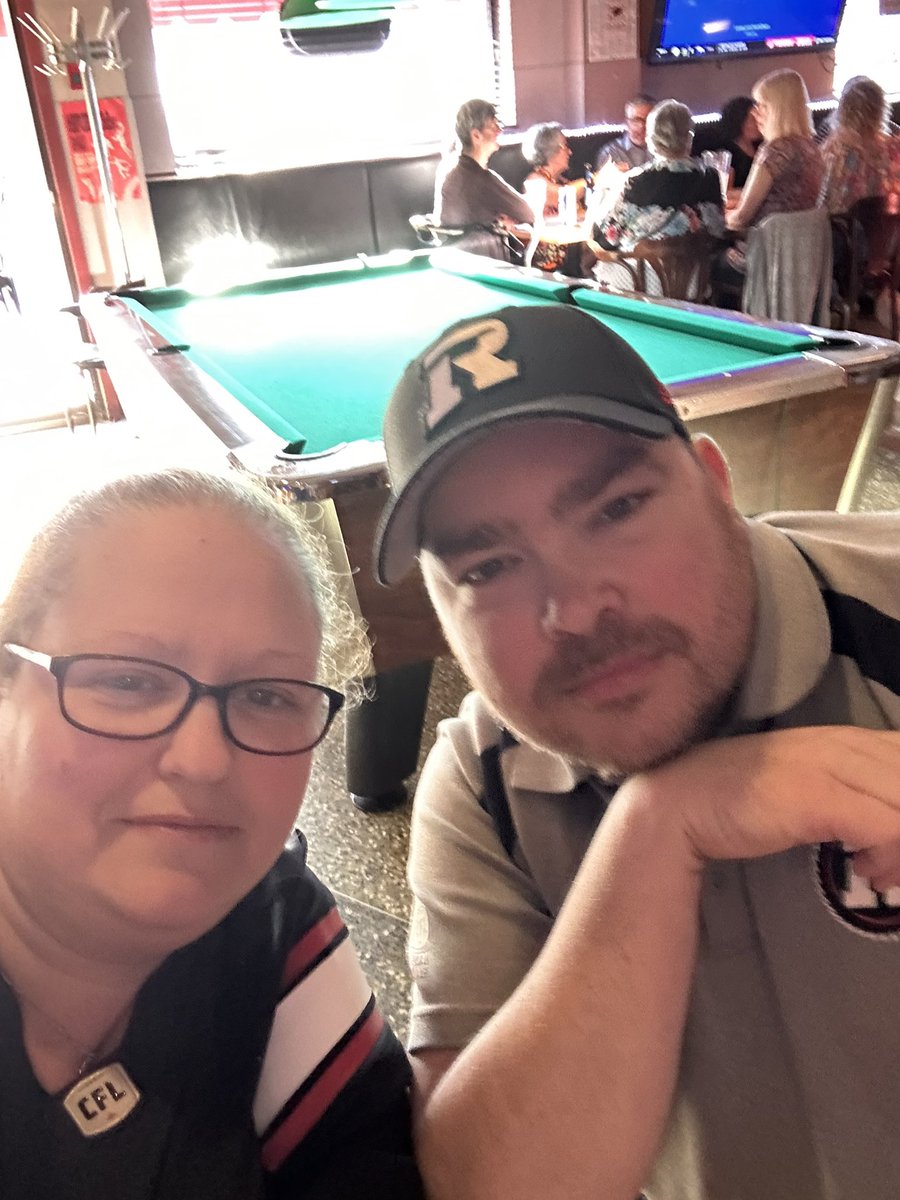 Canadababecrys's tweet photo. Date night at the Quarterback Club with @HughB613 #QBClub @REDBLACKS @TSN1200 https://t.co/uJmkphfxvi