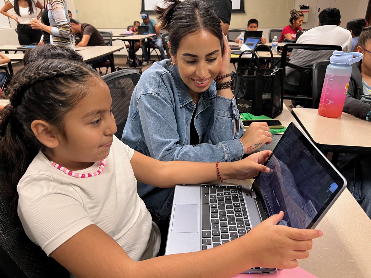 USD_JI's tweet photo. Project eSPAC3’s Latinidad celebration in Cajon Valley Union SD was vibrant and engaging! 🪅 Families explored spatial thinking with Minecraft: Education Edition, enjoyed tacos, mariachi, and a piñata. A wonderful blend of education and cultural festivities! 🌮🎶 #Minecraft https://t.co/v0aU3Bgezm