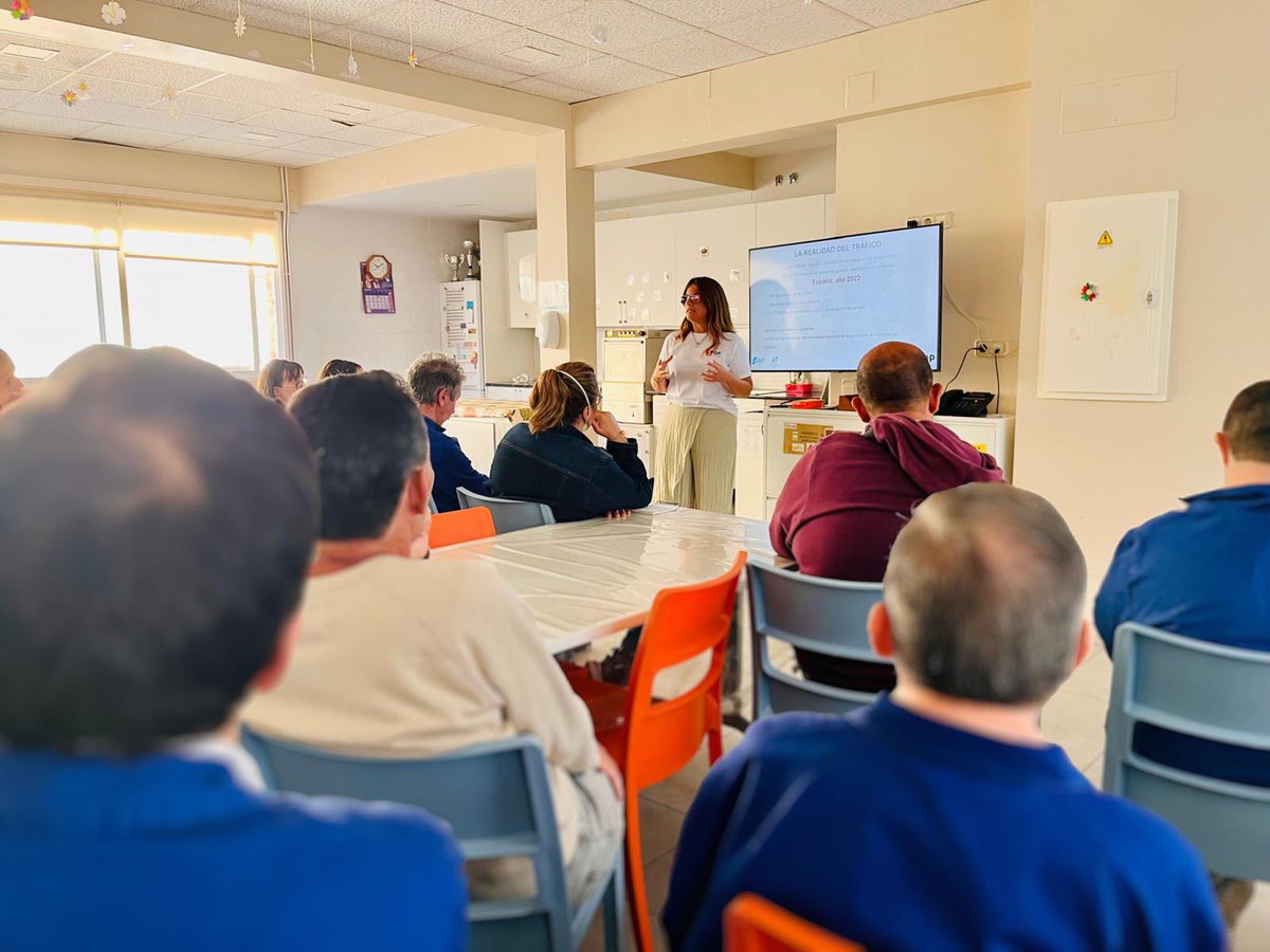 En la #SEM2024 llevamos a cabo talleres de concienciación en seguridad vial en el centro ocupacional de <a href="/FundacionAmanec/">FUNDACION AMANECER</a> en el barrio madrileño de Prosperidad #mueveteseguro #rompiendobarreras en colaboración con <a href="/DGTes/">Dir. Gral. Tráfico</a> <a href="/OFESAUTO/">isOFESAUTO</a>