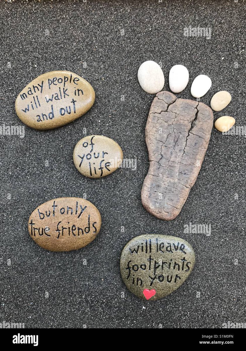 ciaobucarest's tweet image. My #Stockimo photos getting some love on #Alamy #customerlikes #likes #friendship #friends #reallife #stones #stonesart #footprints #art #concept   alamy.com/stock-photos/S…