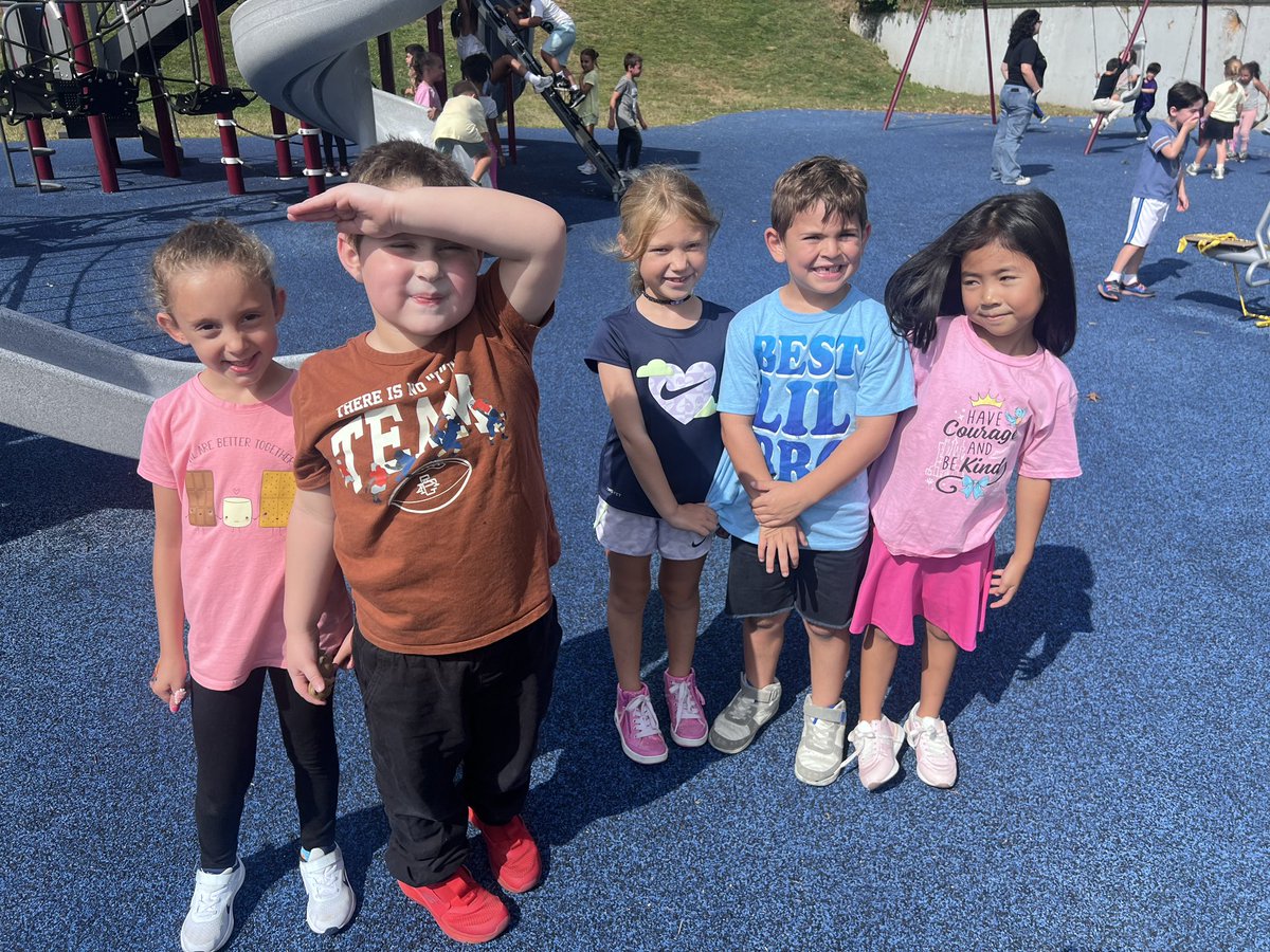 VresAnaya's tweet photo. VRS students wore positive messages for #StartsWithHello Week, spreading kindness and inclusion! With encouraging words and smiles, they showed how a simple hello can make a big difference. https://t.co/rD7ocPP8uU