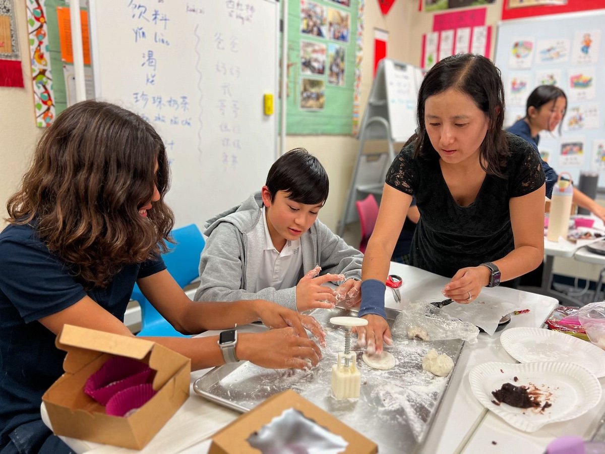 HillbrookSchool's tweet photo. Happy Mid-Autumn Festival! One of the most important holidays in Chinese culture, the Mid-Autumn Festival celebrates harvest, harmony, and unity—and what better way to celebrate than making Mooncakes together in Mandarin class! https://t.co/33WLXKI4Xm