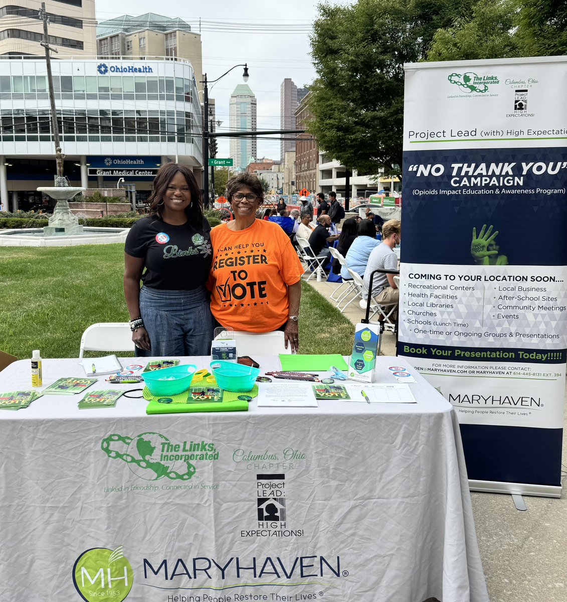 National Voter Registration Day— @columbusohlinks seized the opportunity to help with voter registration and to help end the opioid epidemic with our Project LEAD: High Expectations programming and information. #calinks #linksinc #vote