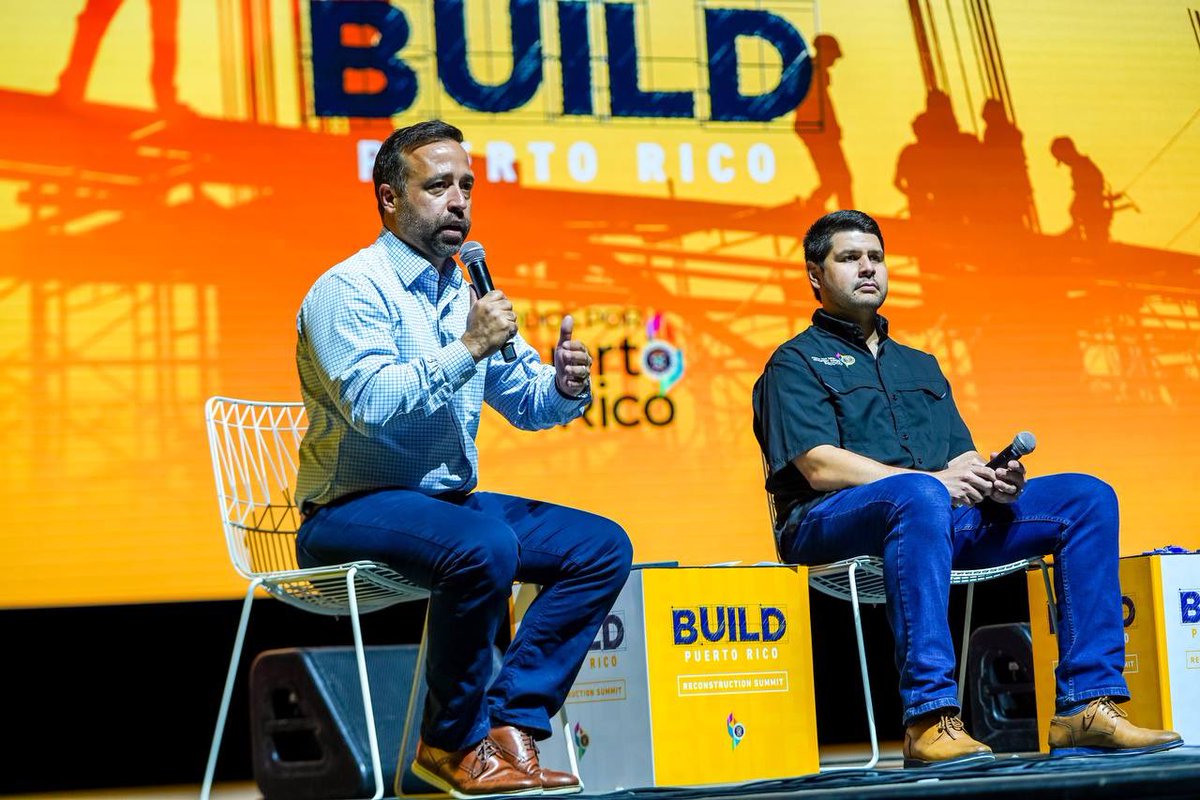prdiraafaf's tweet photo. Orgulloso de haber moderado el panel “Reconstrucción y Desarrollo Económico" en el evento #BuildPR. Acompañado por grandes colegas: Carlos J. Ríos Pierluisi, director de PRIDCO; Robert Méndez, secretario del DRNA; @prsecdtop y @prsecdeportes . https://t.co/w9cD7p4wYJ