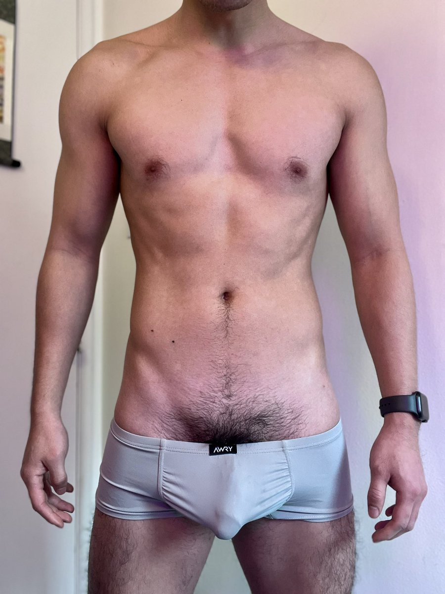 VibesSedai's tweet photo. 🤭 and bulge there was https://t.co/sPJfF3hz8k