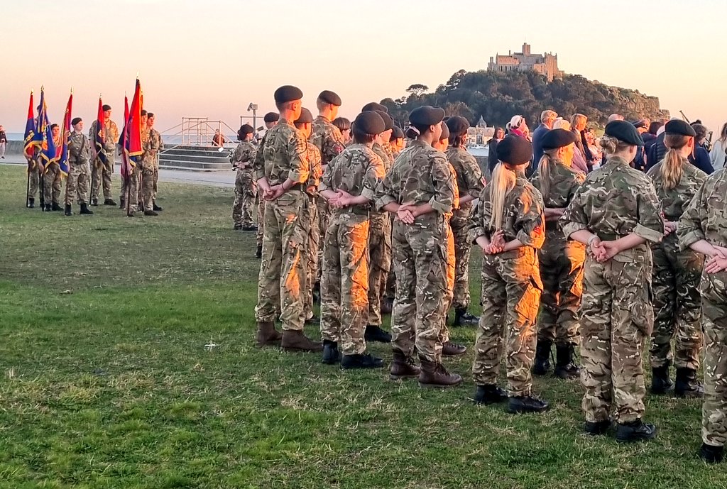 Routes of Remembrance 🚄🌸🚢🌸✈️🌸🚁🌸 tweet media