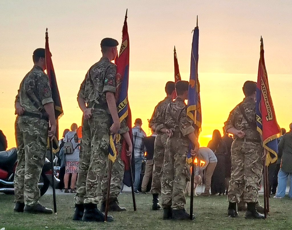 Routes of Remembrance 🚄🌸🚢🌸✈️🌸🚁🌸 tweet media