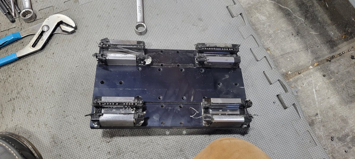 SilverbackMach's tweet photo. One of our local customers had us look at their slitter on this Thalmann folder. We found 4 bad linear bearings, so we disassembled the slitter and replaced the linear bearings!🦍🔧🇺🇸

#silverbackmachine #punchpress #metalfab #pressbrake #ironworker #welding #metalfabrication https://t.co/vHSxJ5k9SI