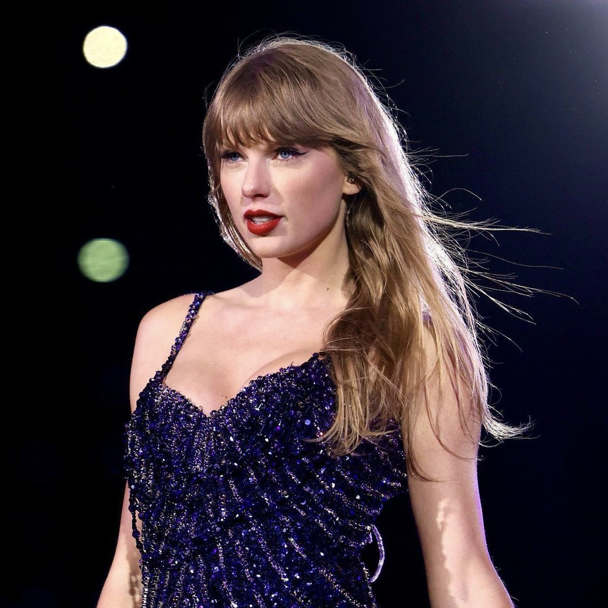 Dolly Parton praises Taylor Swift to <a href="/Variety/">Variety</a>:

“Taylor Swift is amazing what she has done with her career. I just admire her very much and how she’s handled her business, her personal life, and what all she has meant to so many young people. [She’s] been a great inspiration.”