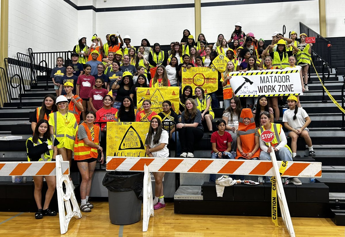 CAUTION! ⚠️ Matadors at work! 🚜🔨🚧