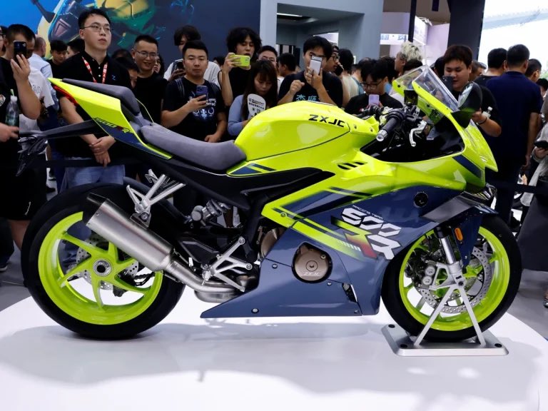 🇨🇳中国「張雪機車（Zhang Xue Motorcycle）」が、並列4気筒500cc