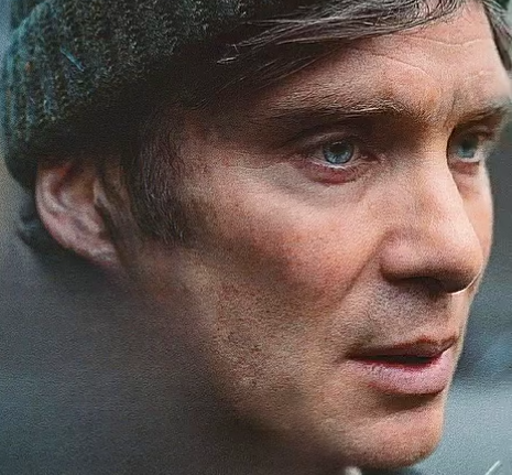 RoxyStyles76's tweet image. #STLT
#CillianMurphy 
😍👏😍