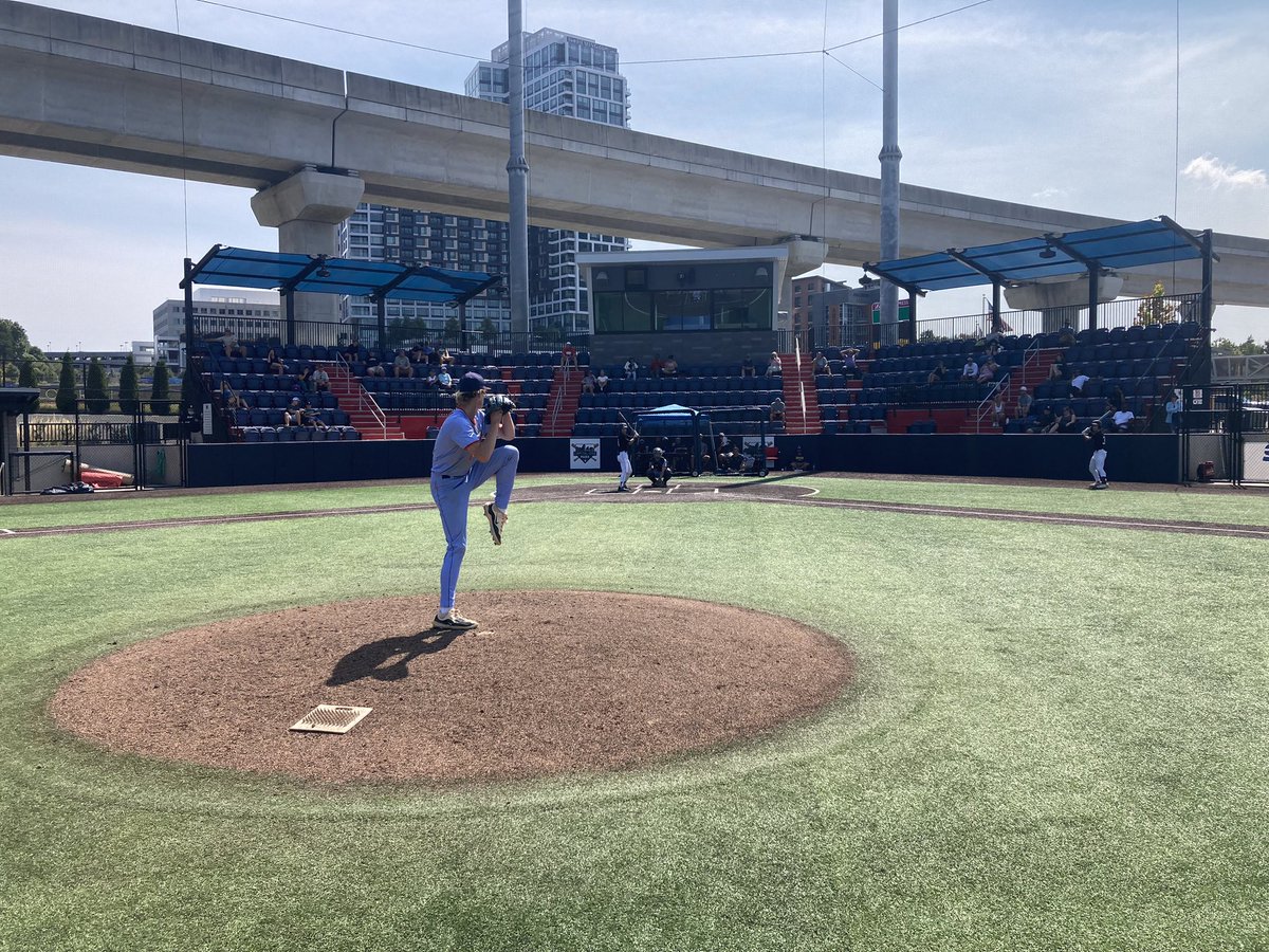 Edwin Thompson tweet media