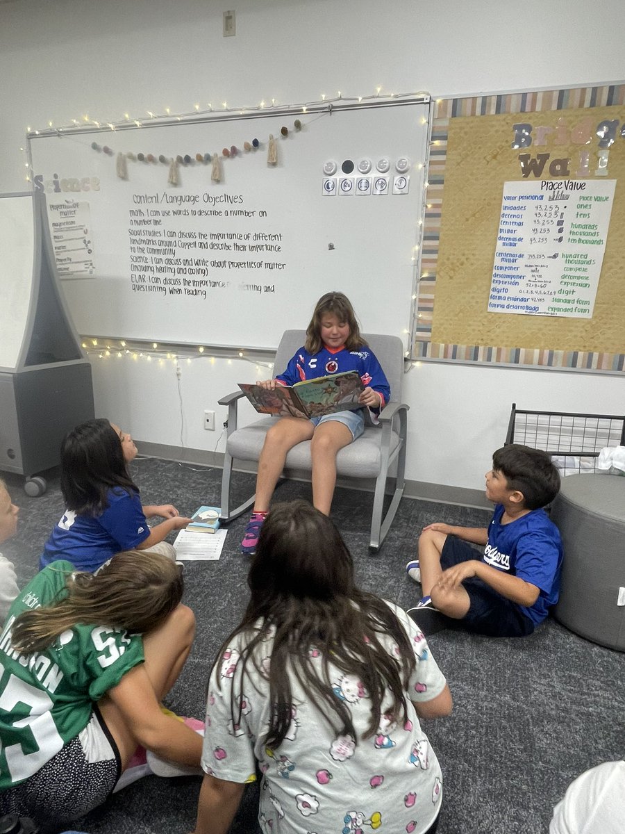 Stephanie Gross (@stephanieg24) on Twitter photo Today we read about cultural influences within art and writing. When we found a bilingual book written by Diane Gonzales Bertrand in the classroom, it only made sense to do a learner led read aloud❤️ <a href="/gowilsonrangers/">Wilson Elementary</a> Today we read about cultural influences within art and writing. When we found a bilingual book written by Diane Gonzales Bertrand in the classroom, it only made sense to do a learner led read aloud❤️ <a href="/gowilsonrangers/">Wilson Elementary</a>