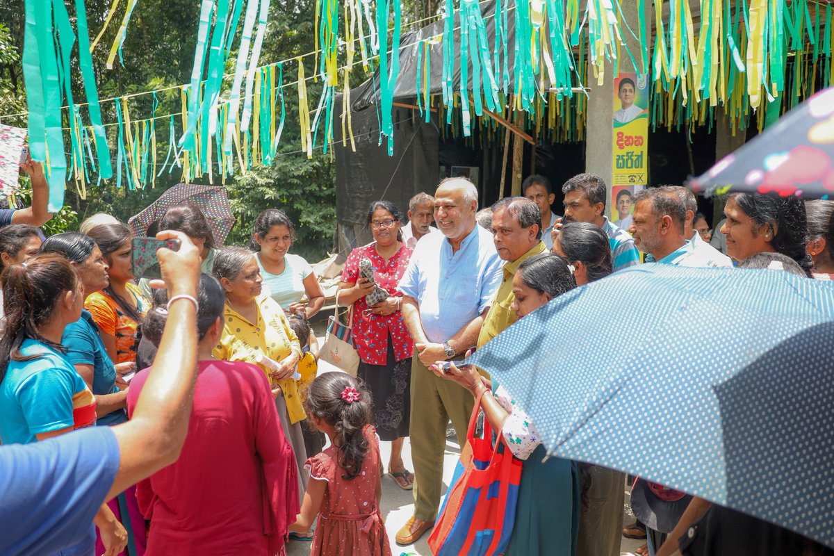 Sajith Premadasa for Presidency! ☎️

At the campaign and people's meeting in support of Presidential Candidate Sajith Premadasa in Balana, Yati Nuwara, Kandy District.
#SajithForPresident⁩ #SajithPremadasa #srilankaLanka #SJB #SLMC #TeamSajith #lka